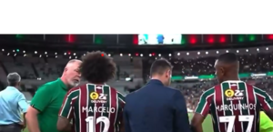 Saiba o que levou Mano Menezes a se irritar com Marcelo e desistir de colocá-lo em campo contra o Grêmio