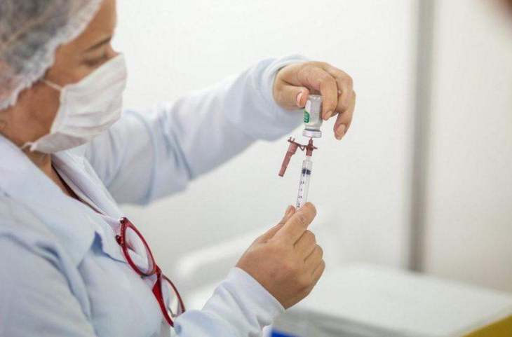 A vacina será administrada de segunda a sexta-feira nas salas de imunização das Unidades de Saúde de Maceió.