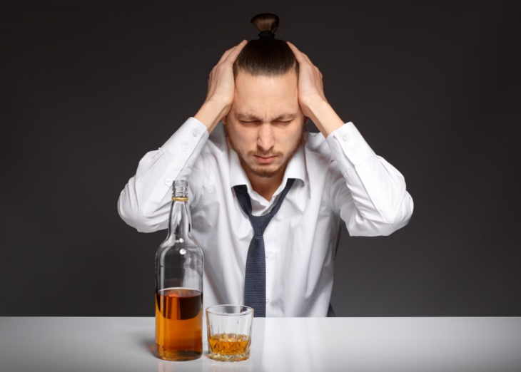 Ingestão de álcool desidrata o corpo, o que leva a vários efeitos colaterais