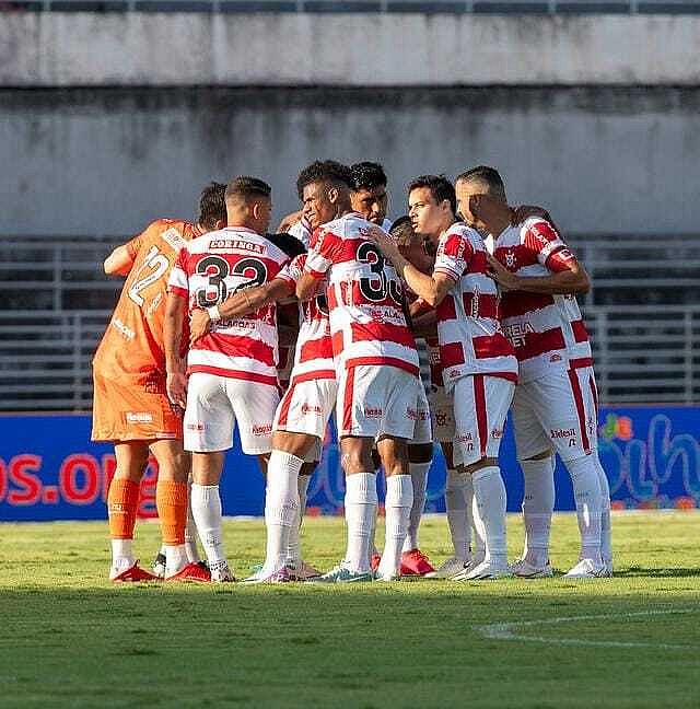 CRB venceu e encerrou o jejum de 15 jogos seguidos sem vencer