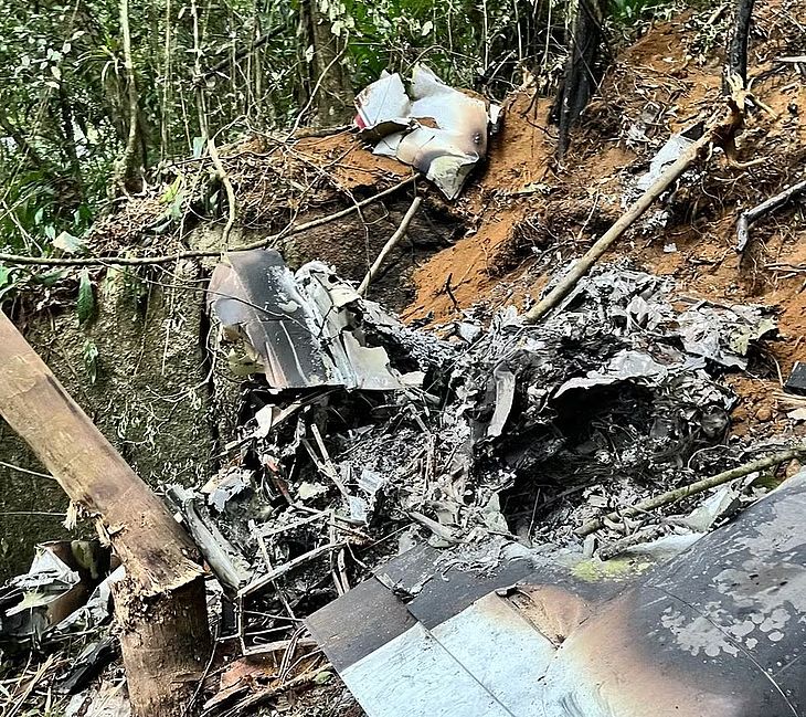 Avião caiu em Santa Catarina e matou duas pessoas