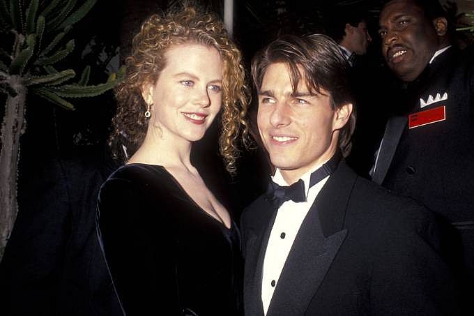 Nicole Kidman e Tom Cruise posam para foto após cerimônia de premiação do Oscar