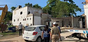 Operação demole construções irregulares no Rio de Janeiro