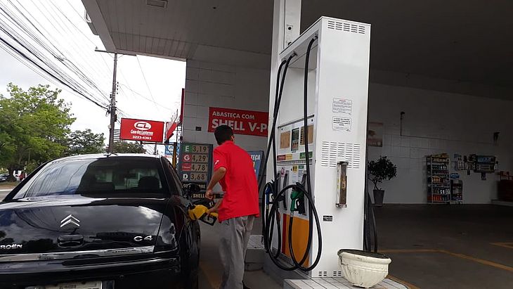 Preço da gasolina caiu