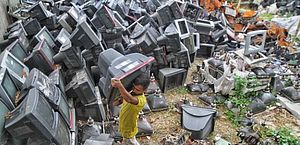 Mercado do lixo eletrônico espera ganhar impulso com a COP30