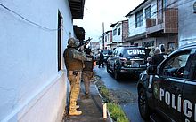 Tráfico, lavagem de dinheiro e homicídios: operação cumpre 12 mandados em Maceió