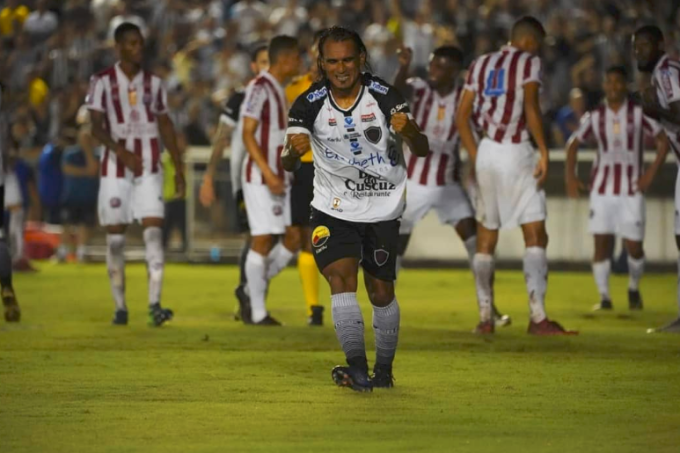 O Botafogo-PB derrotou o Náutico e fará a final da Copa do Nordeste com o Fortaleza