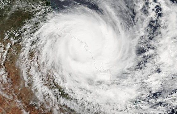 Imagem do ciclone Guará, que se formou na costa brasileira em 2017