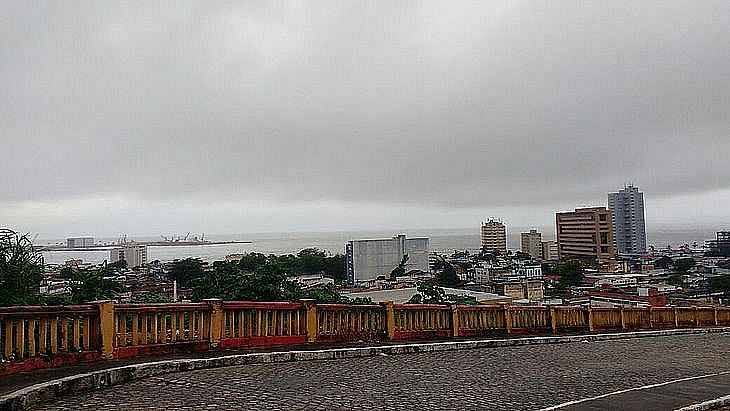 O fim de semana em Alagoas deve apresentar chuvas em alguns pontos isolados