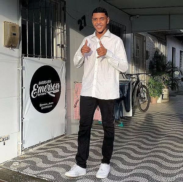 Emerson era barbeiro e tinha 17 anos