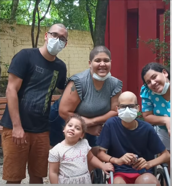Familia alagoana pede ajuda para manter o tratamento de criança com câncer