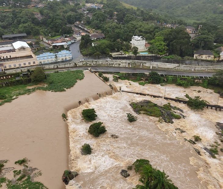 O transbordamento do rio provocou estrago em vários municípios