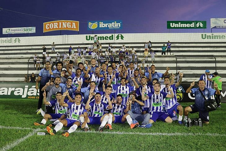 Jogadores do Jaciobá comemoram classificação para semifinal do Alagoano