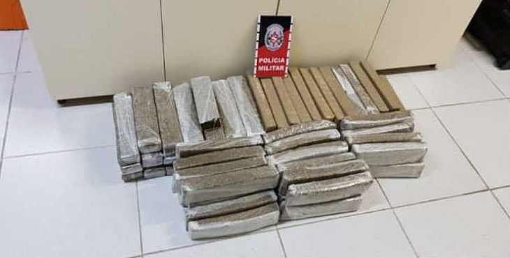 63 tabletes de maconha foram apreendidos pela Polícia da Paraíba. 