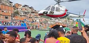 Oruam faz pouso arriscado de helicóptero em meio a muitas crianças em favela do Rio; assista 