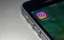 Instagram começa a emitir alerta para adolescentes largarem seus celulares e irem dormir