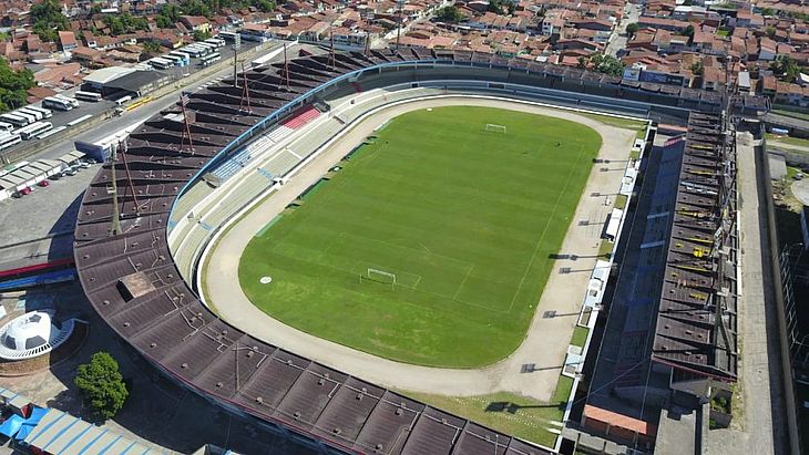 Estádio Rei Pelé recebe jogos sem público devido à decisão liminar que acatou interdição parcial