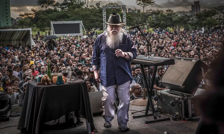 Aos 88 anos, Hermeto será o primeiro brasileiro a receber a premiação em 25 anos de história do prêmio. 