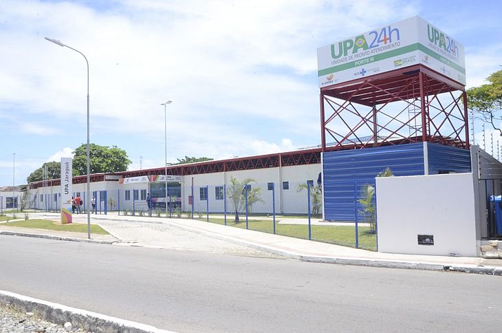 Além dos moradores do Jaraguá, a UPA atende, também, os usuários dos bairros Poço, Ponta da Terra, Pajuçara, Ponta Verde, Jatiúca e Mangabeiras