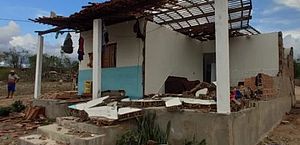 Tornado em Estrela de Alagoas atingiu 17 residências; duas ficaram completamente destruídas