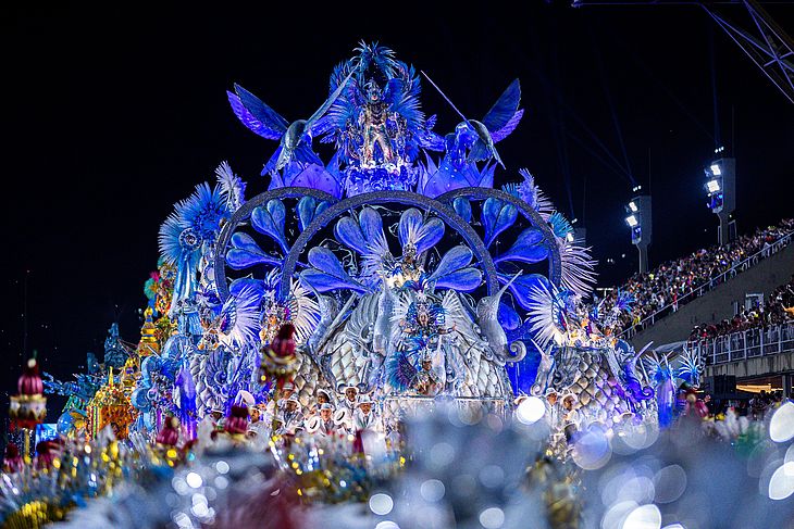 Escola de samba teve como enredo "Um Delírio de Carnaval na Maceió de Rás Gonguila"