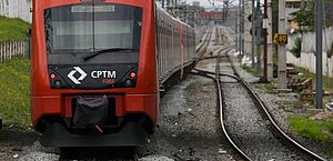 Mulher é atropelada por trem da CPTM e morre em São Paulo