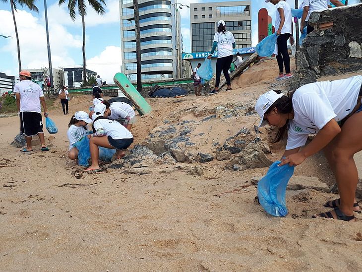 Recolhimento aconteceu no Dia Mundial da Limpeza das Praias
