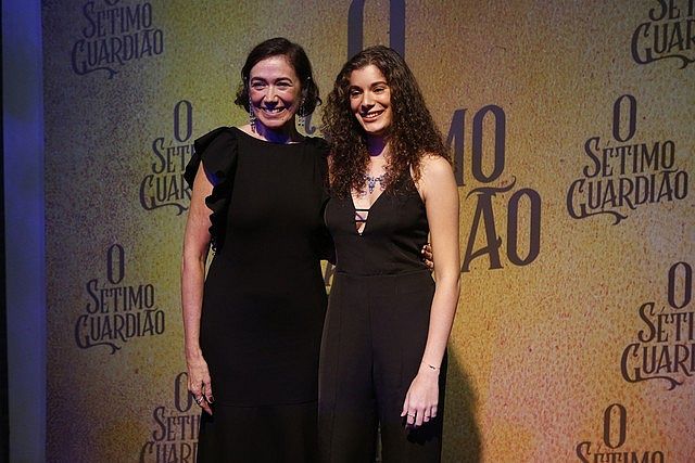 Lilia Cabral e a filha em O Sétimo Guardião 