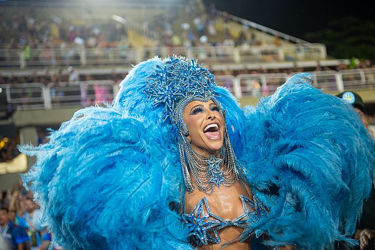 A rainha Sabrina Sato durante o Desfile da escola Vila Isabel no Carnaval do Rio de Janeiro 2022, realizado no Sambódromo da Marquês de Sapucaí, no Rio de Janeiro