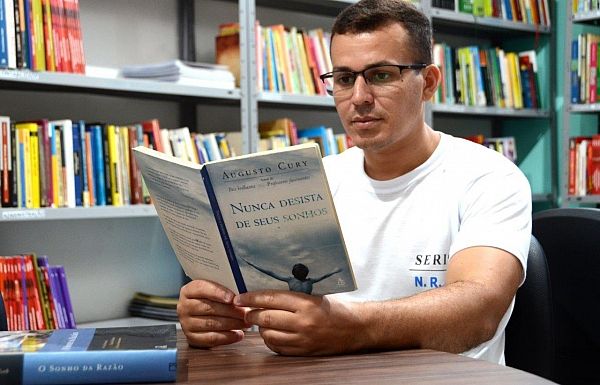 Vencedor do concurso de redação da DPU, Rydewaldo Araújo faz planos para o futuro