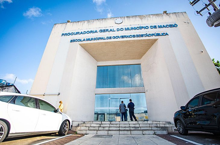 Procuradoria Geral do Município (PGM), na Rua Dr. Pedro Monteiro, no Centro 