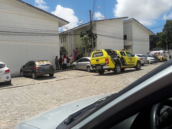 Corpo de vereador foi encontrado em apartamento no bairro do Benedito Bentes, em Maceió.