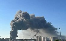 Incêndio atinge galpão de recicláveis na zona leste de São Paulo