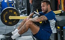 Neymar recebe visita especial durante treino do Al-Hilal; veja