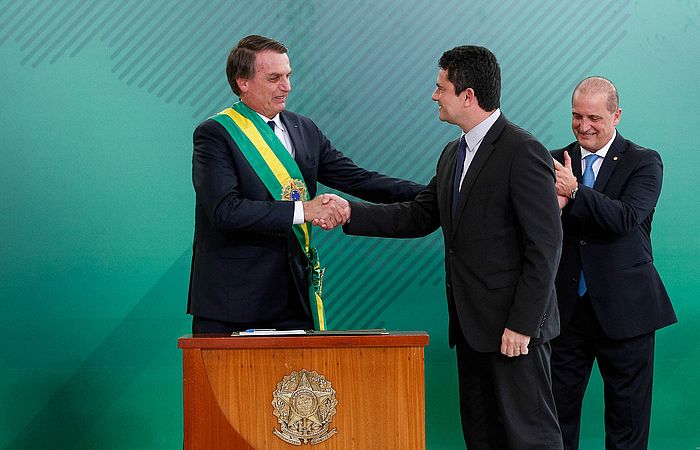 Bolsonaro durante a posse de Moro como ministro, no início deste ano