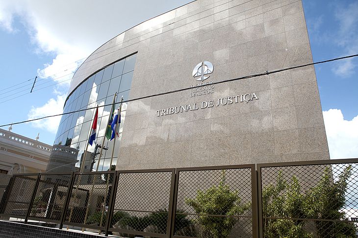 No Tribunal de Justiça de Alagoas (TJAL), o plantão ficará a cargo do vice-presidente da Corte, desembargador Orlando Rocha Filho