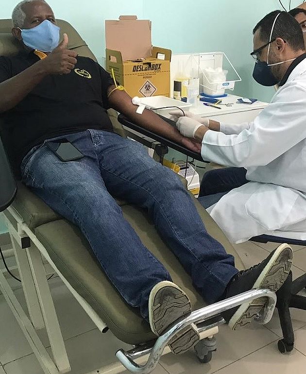 Para doar sangue, além de boa saúde, no mínimo 16 anos e 50 quilos, voluntário deve estar de máscara