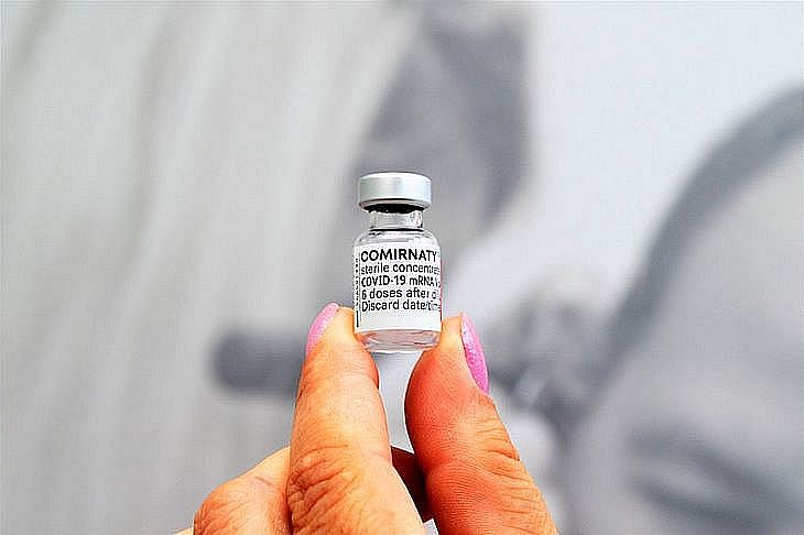Desde o início da semana, o país recebeu 6,8 milhões de doses do imunizante da Pfizer