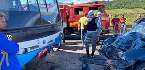 Vídeo: acidente entre carro e ônibus deixa feridos próximo à Usina Cachoeira do Meirim