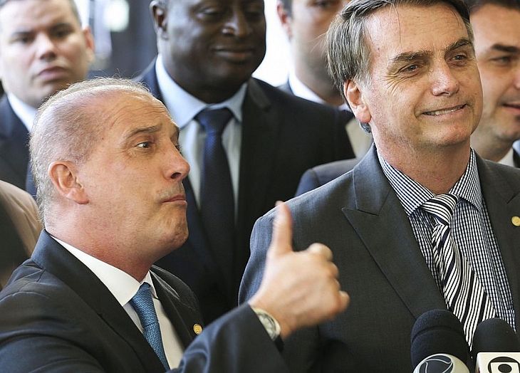 Onyx e Bolsonaro em coletiva 