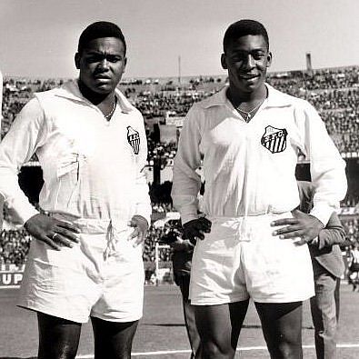 Coutinho e Pelé na época de ouro do Santos