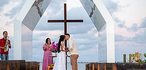 Capelinha de Jaraguá recebe primeiro casamento; veja fotos 